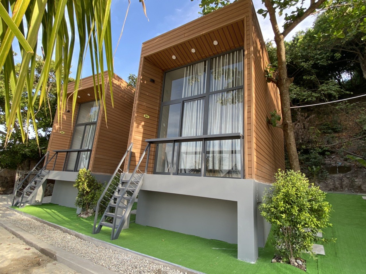 2. Khách sạn - Bungalow Seaside Mũi Nai